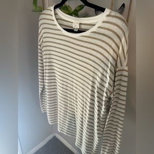 Long sleeve white top with gold stripes